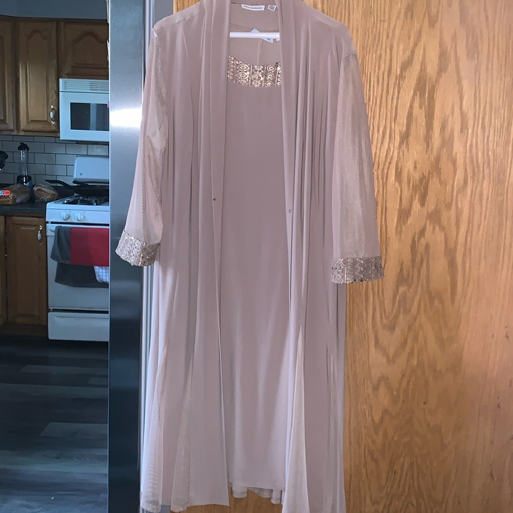 Women’s 2 piece dressy dress topper beautiful! Size Large new without tags